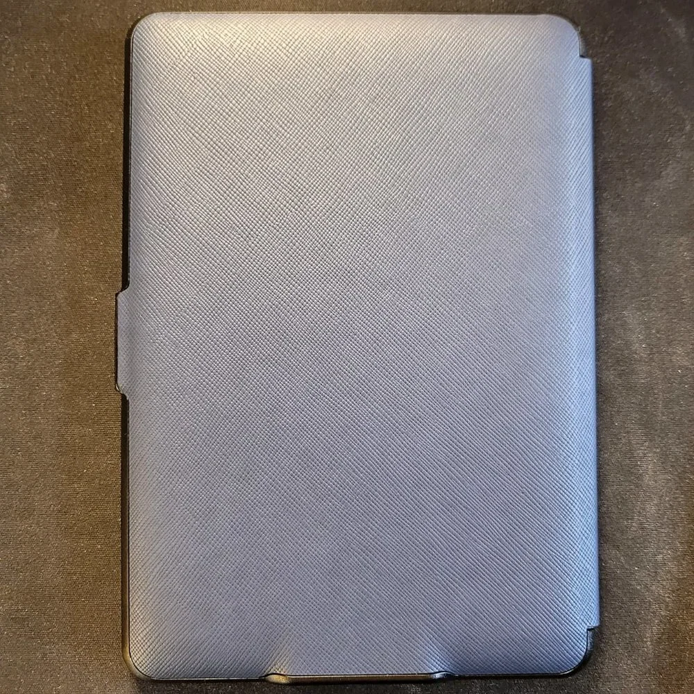 Authentic Omoton Kindle Paperwhite (pre-2018 models) hardshell case, NIB, blue